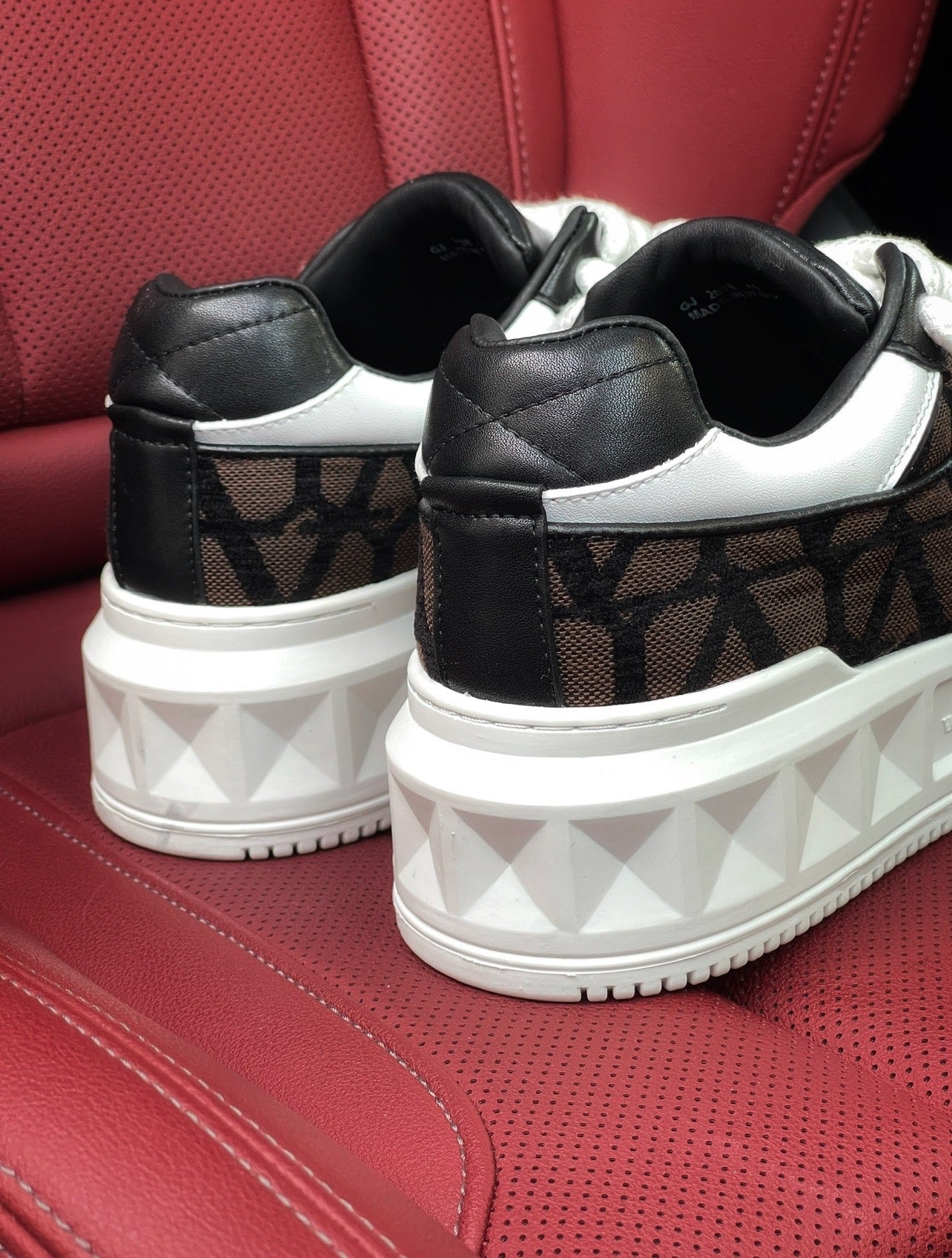 Valentino One Stud