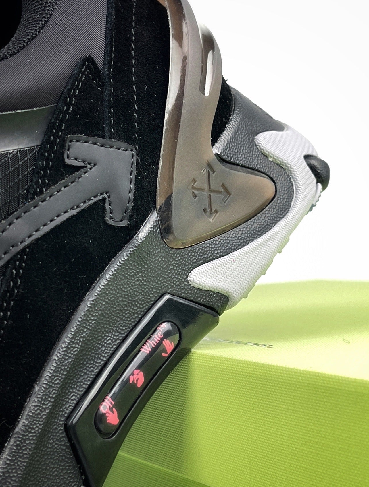 Off-White Odsy-2000