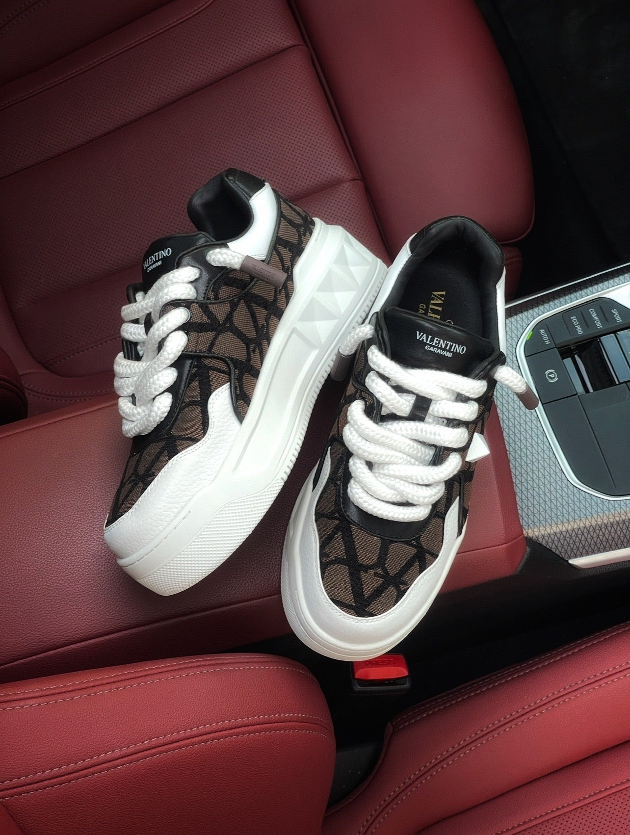 Valentino One Stud