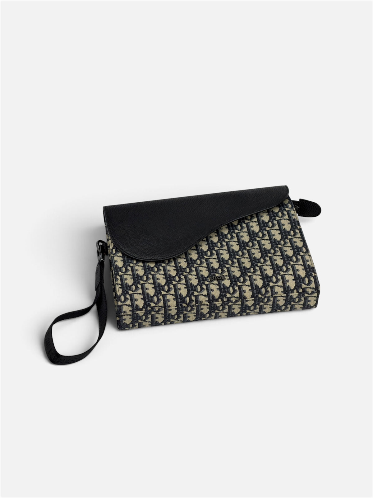Monogram Pochette