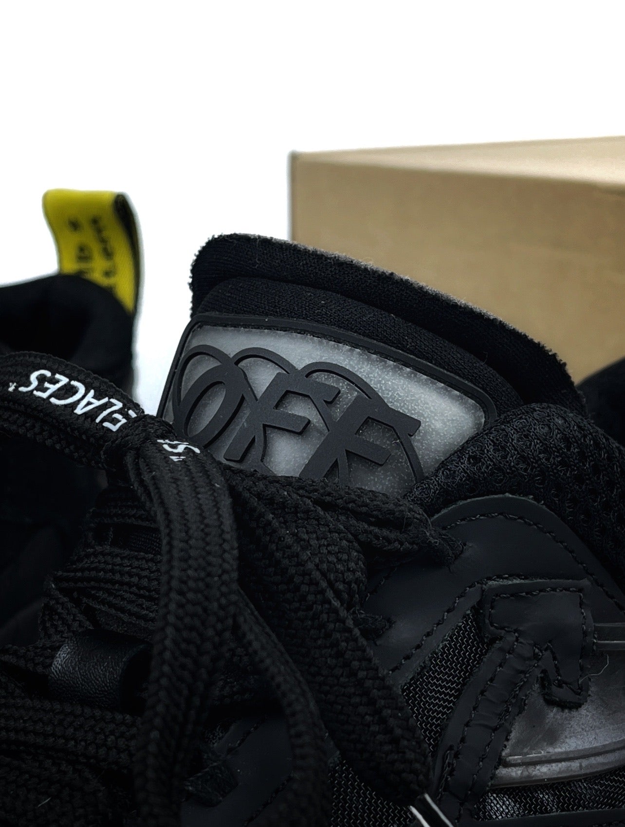 Off-White Odsy 1000