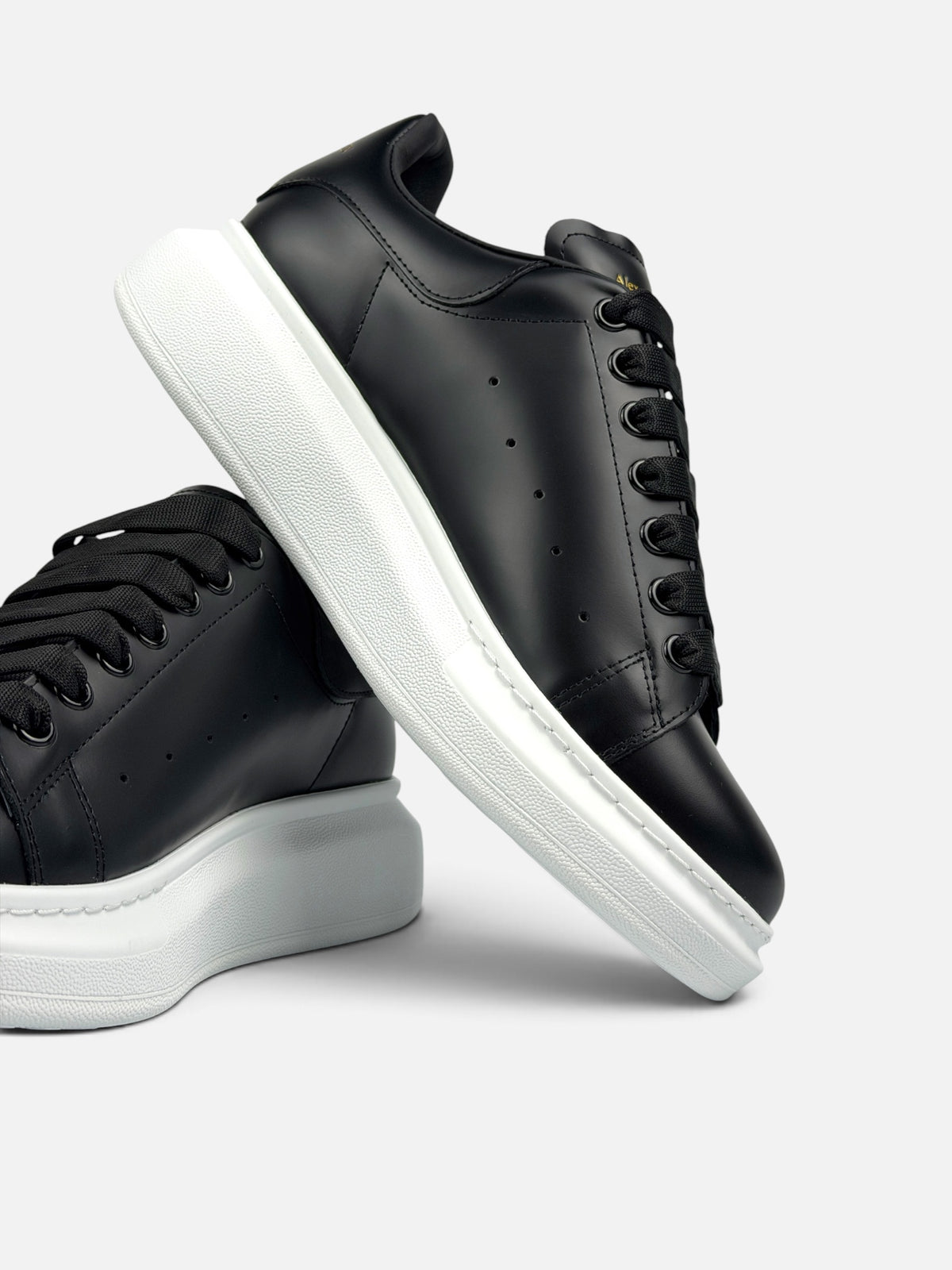 Oversized Sneaker In Black