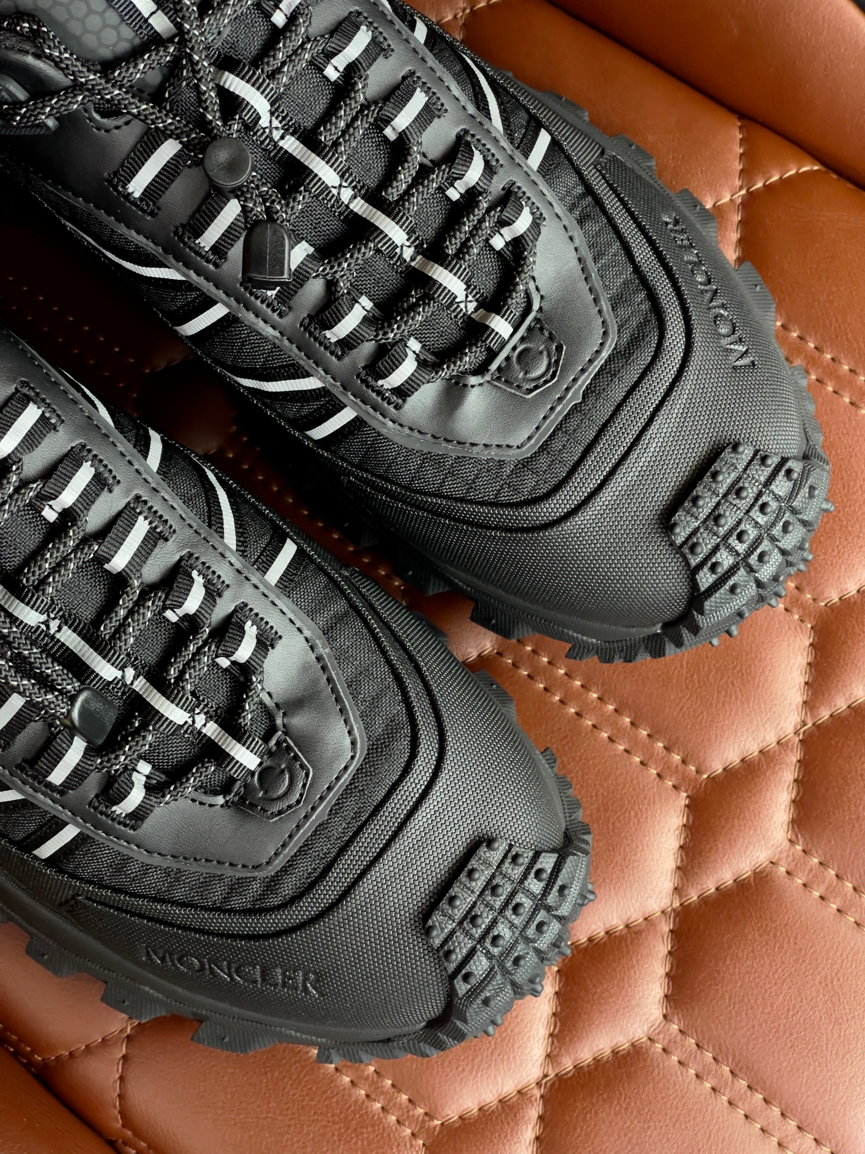Adidași Moncler