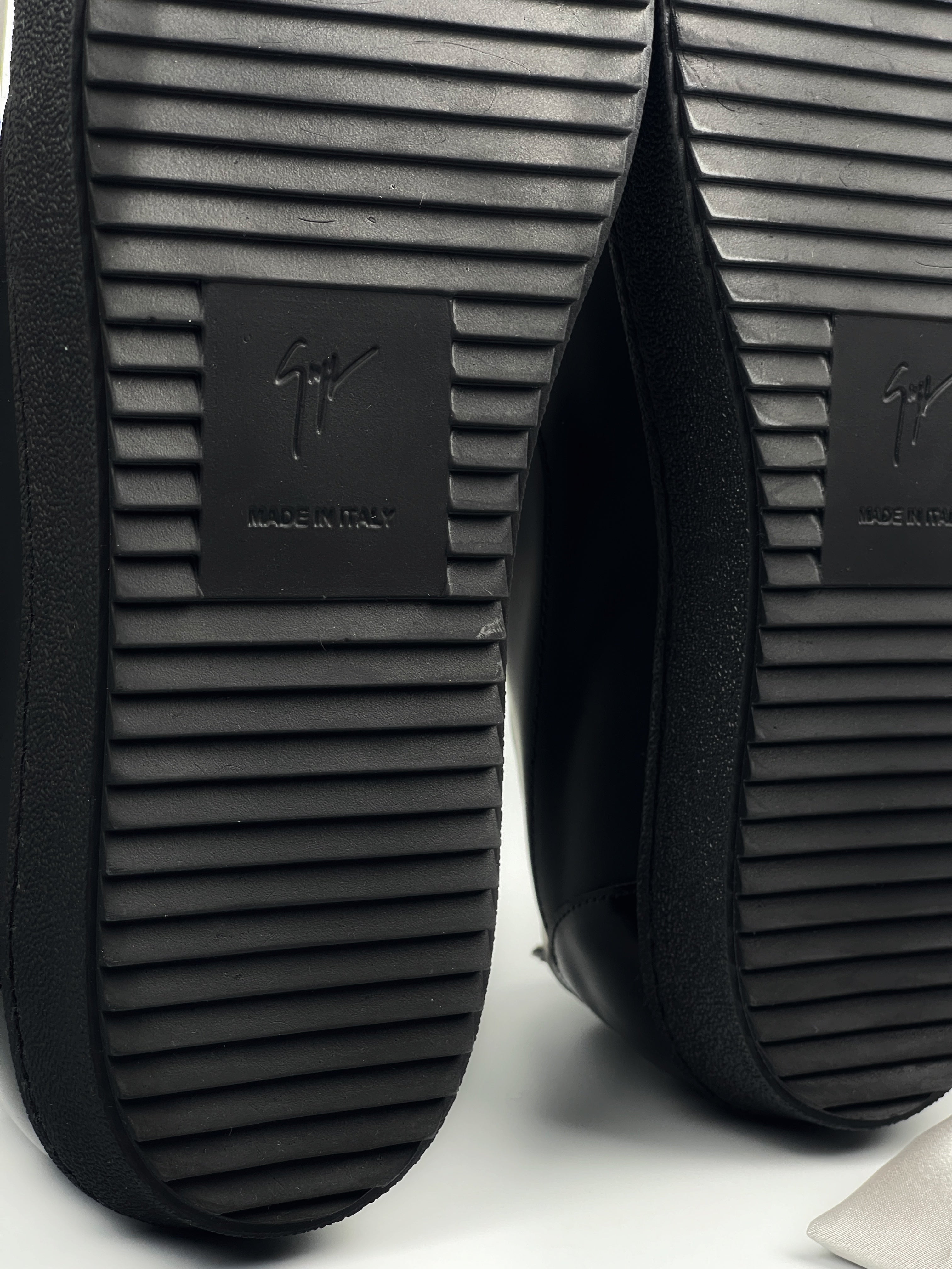 GIUZEPPE ZANOTTI DRIPLOCKER.BG