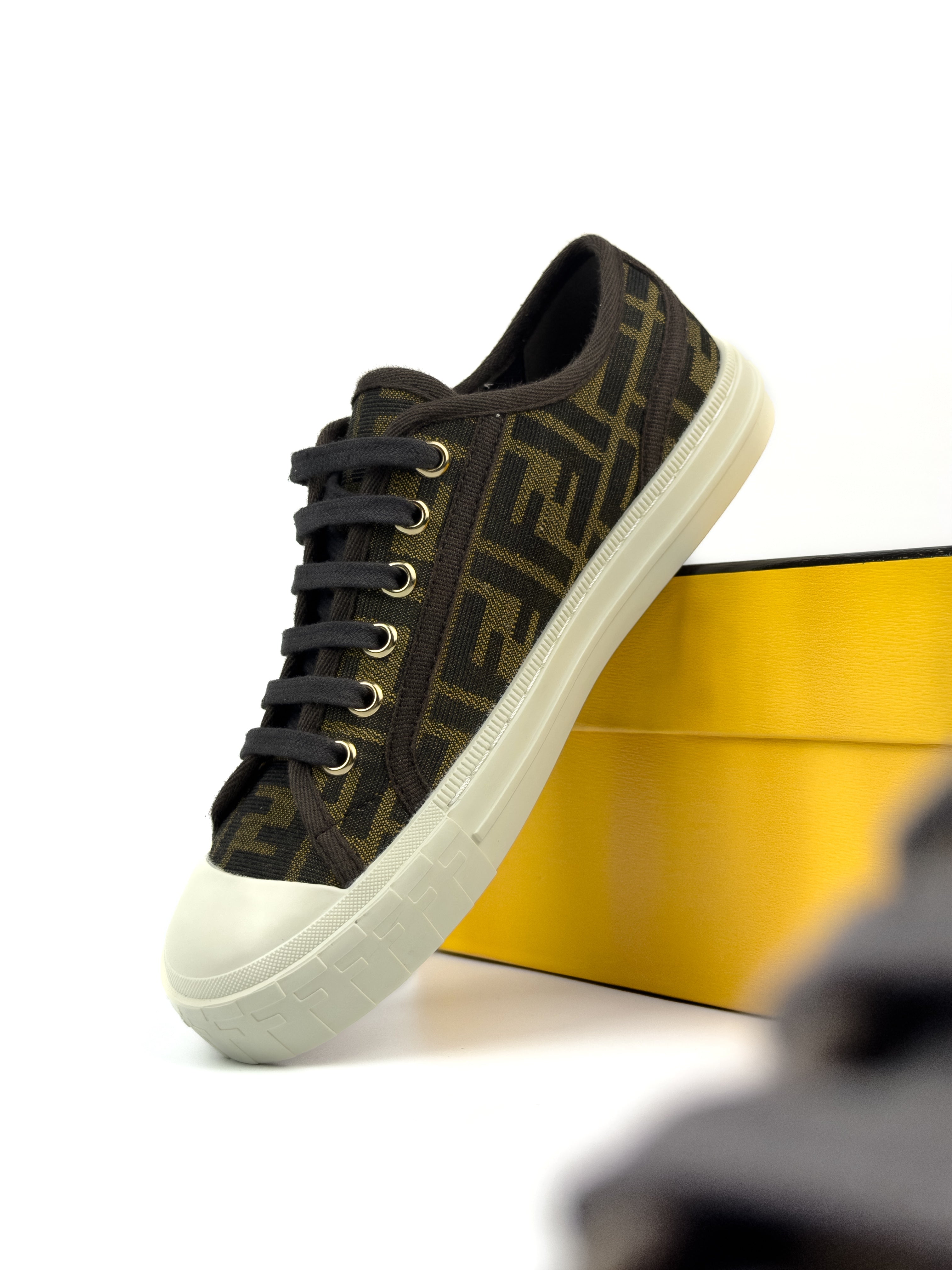 Fendi Domino