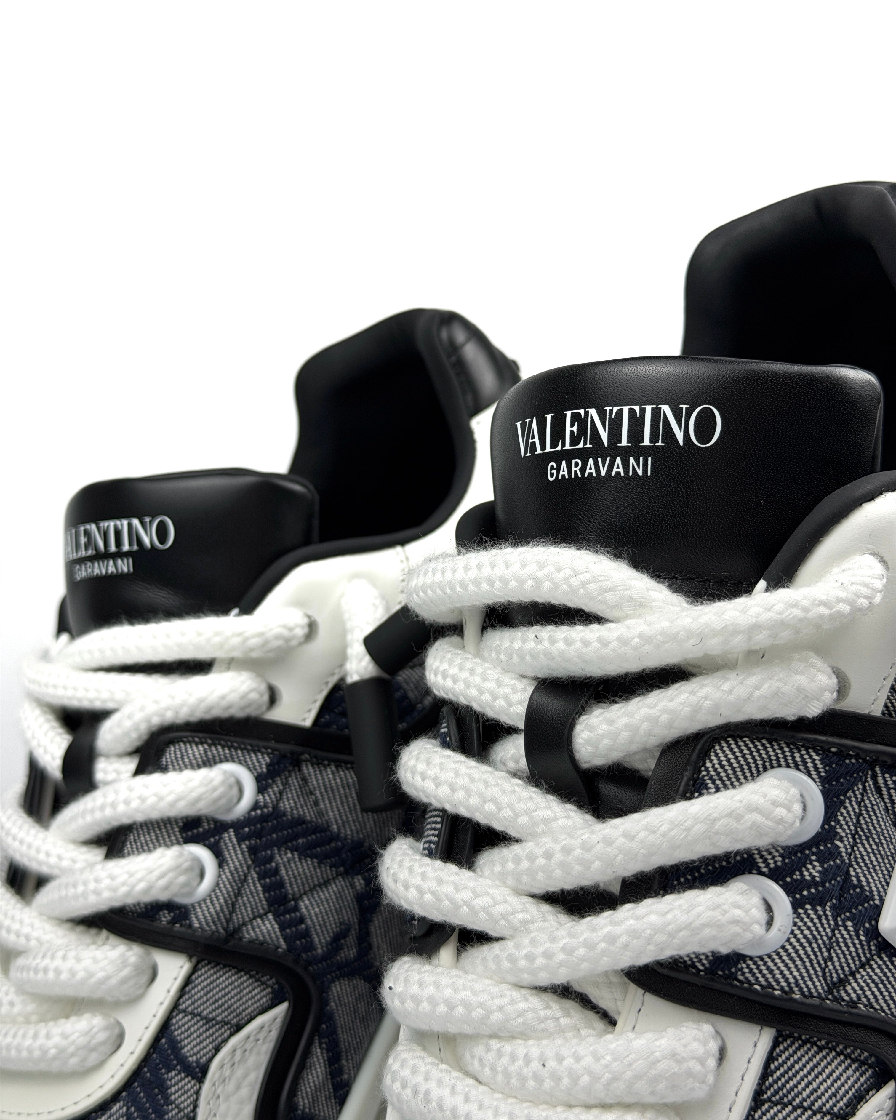 Valentino One Stud