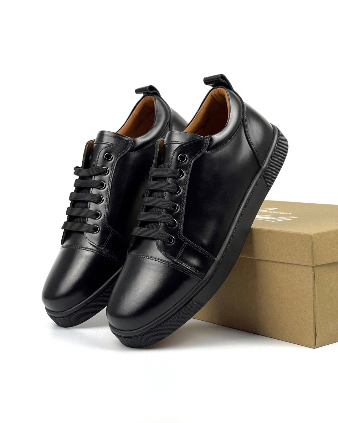 Louboutin Piele Neagră
