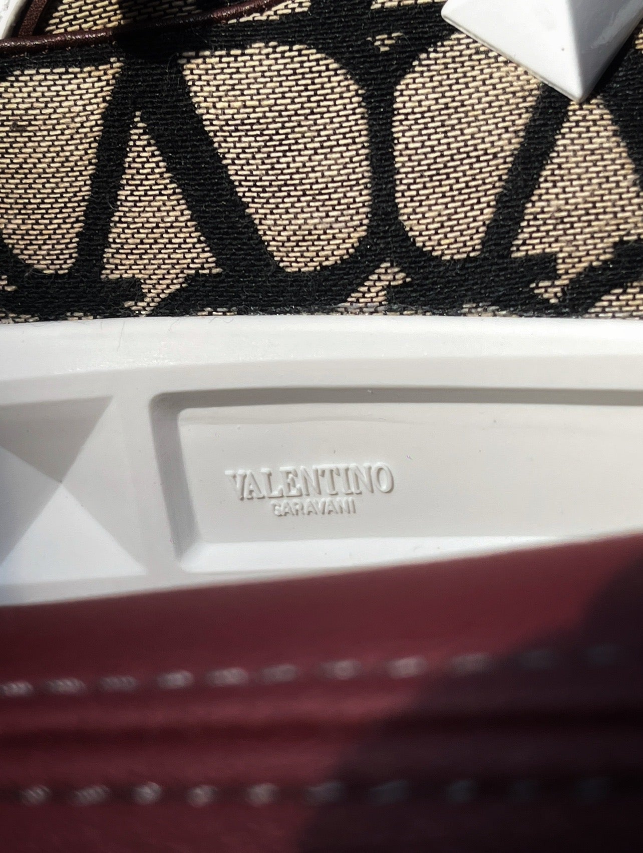 Valentino One Stud