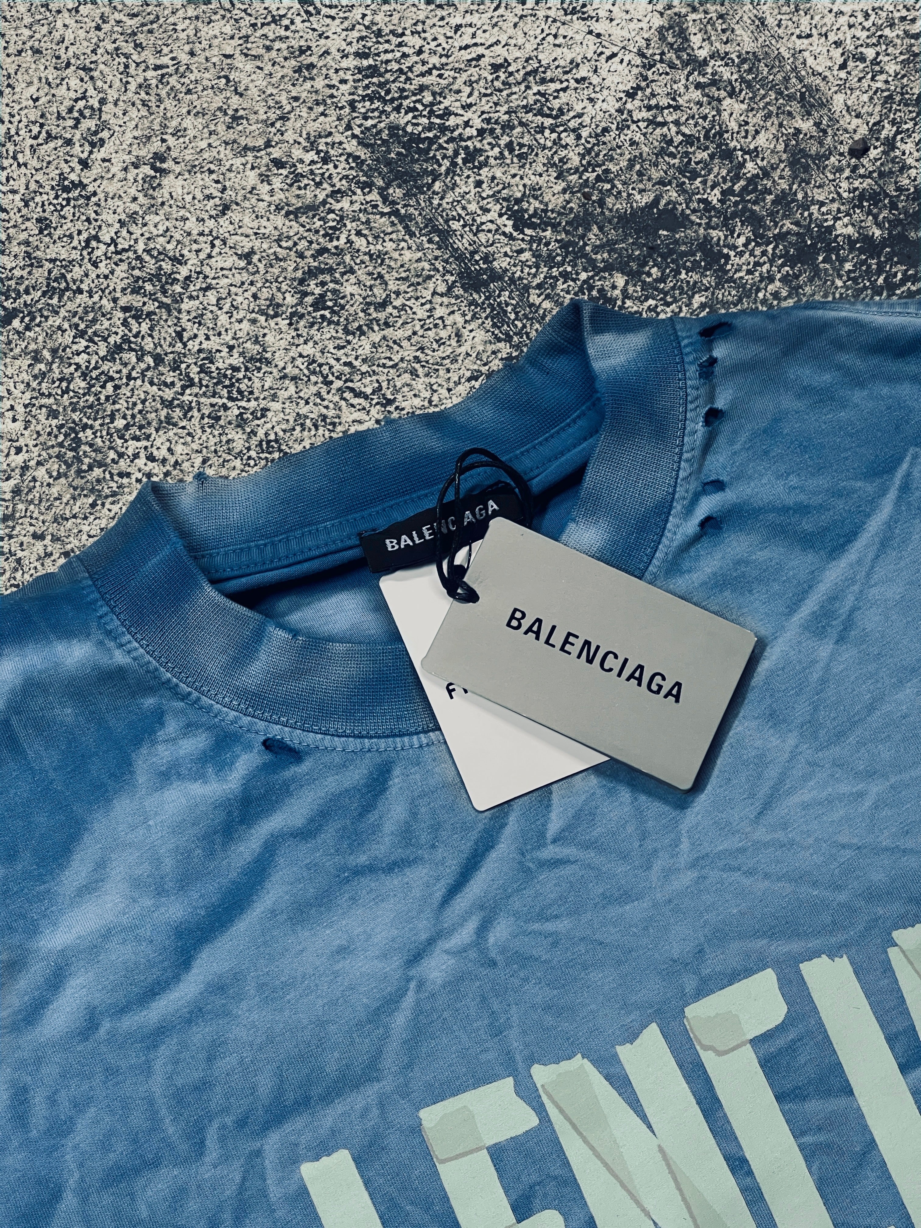 Tricou Balenciaga