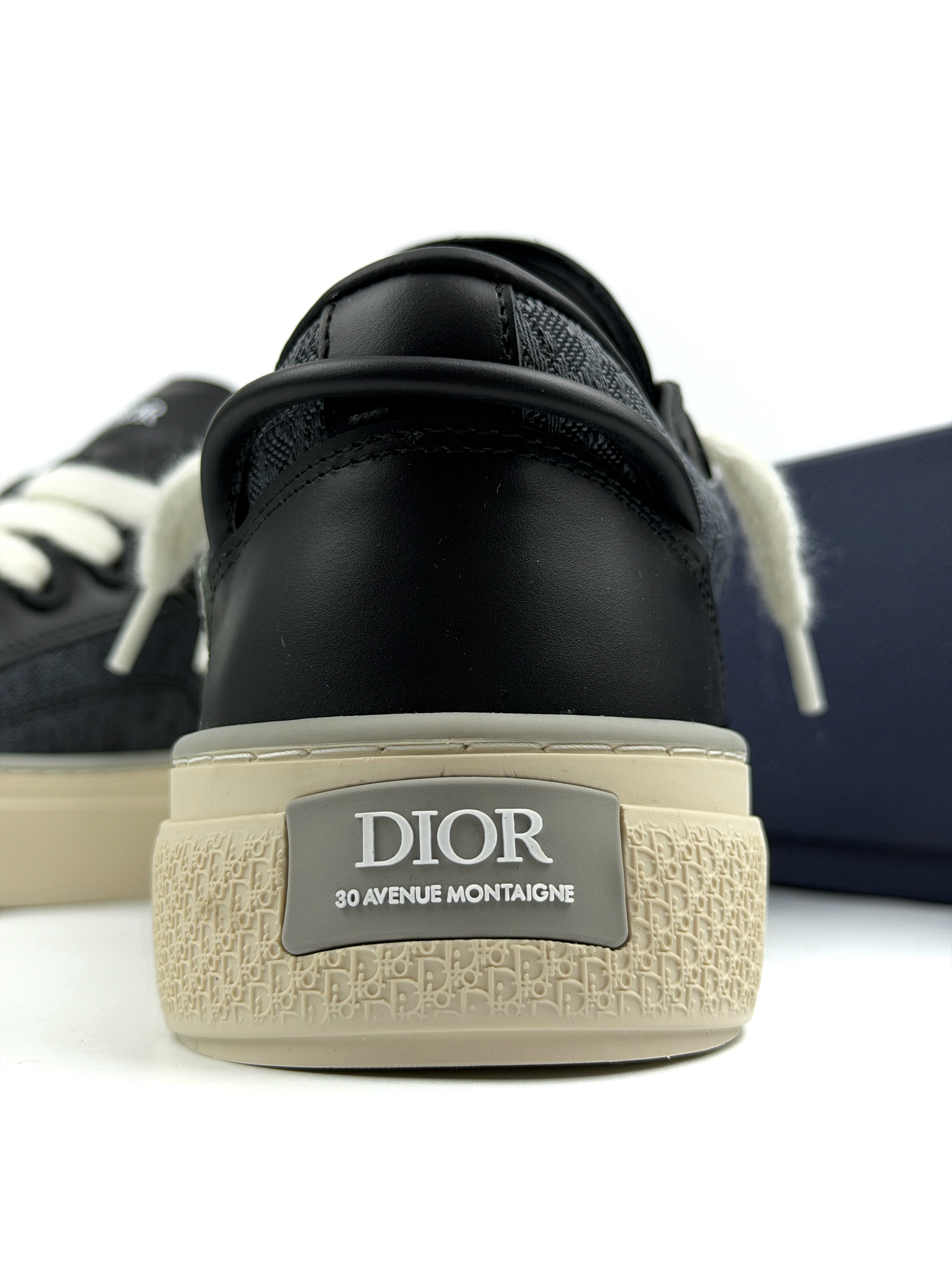 Dior B33