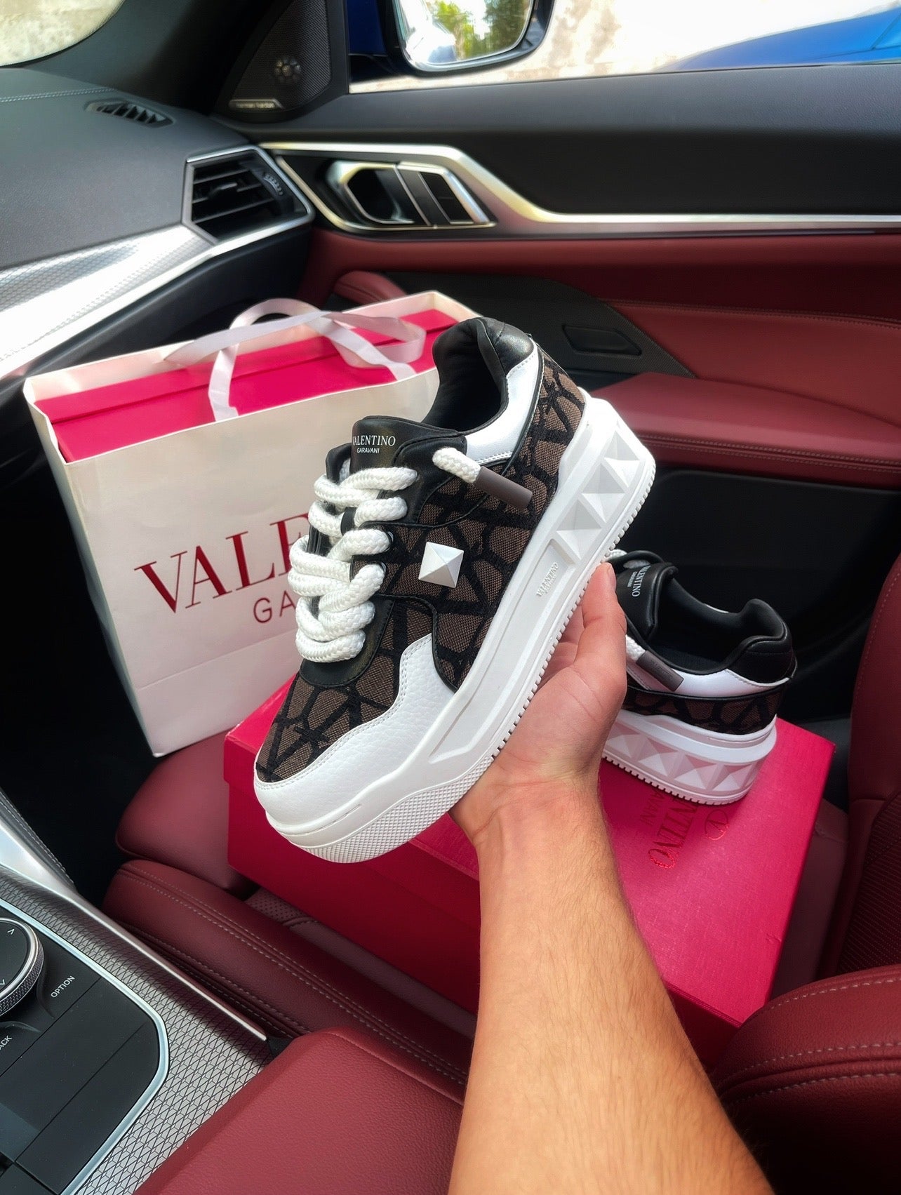 Valentino One Stud
