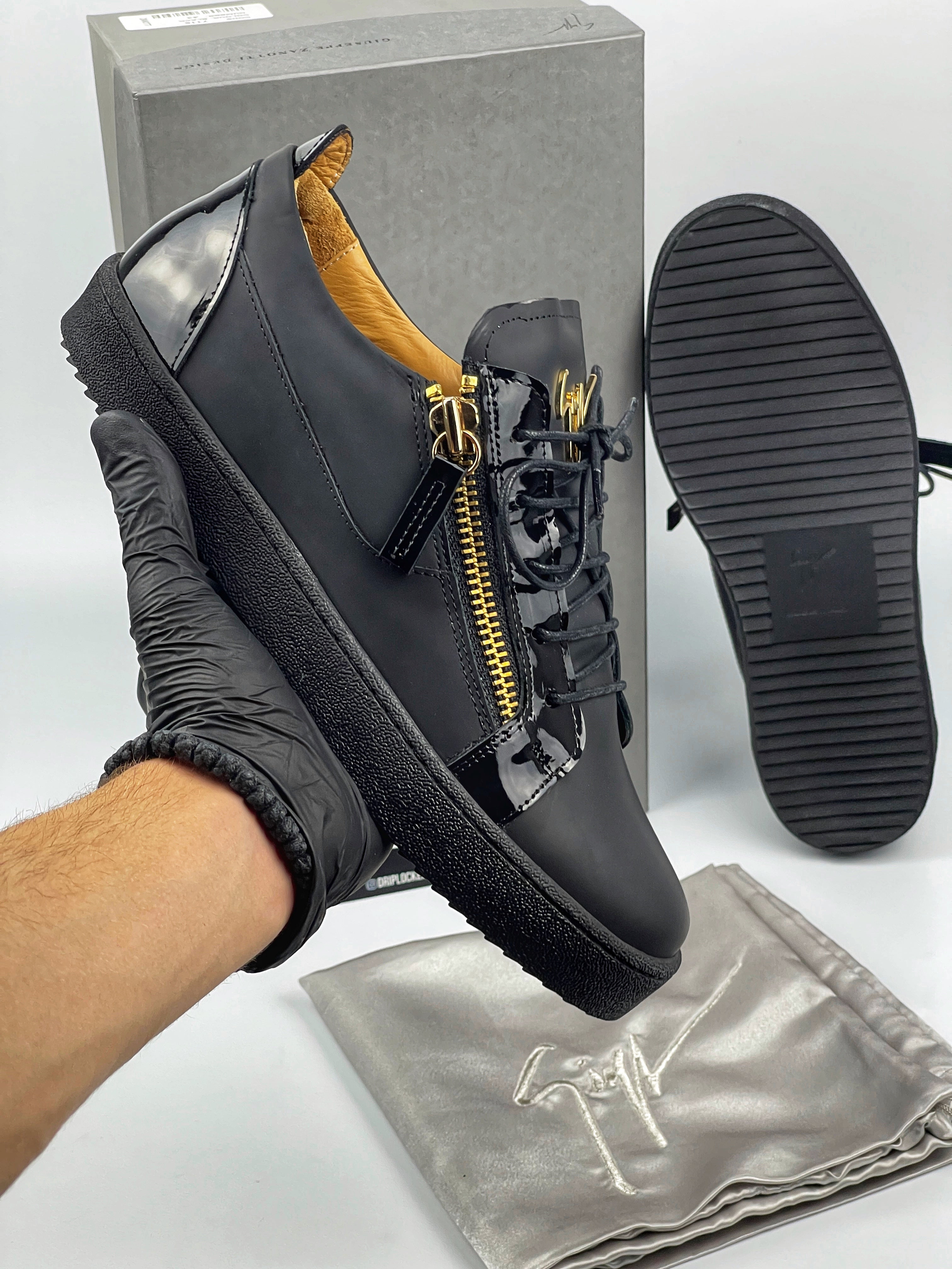 GIUZEPPE ZANOTTI DRIPLOCKER.BG