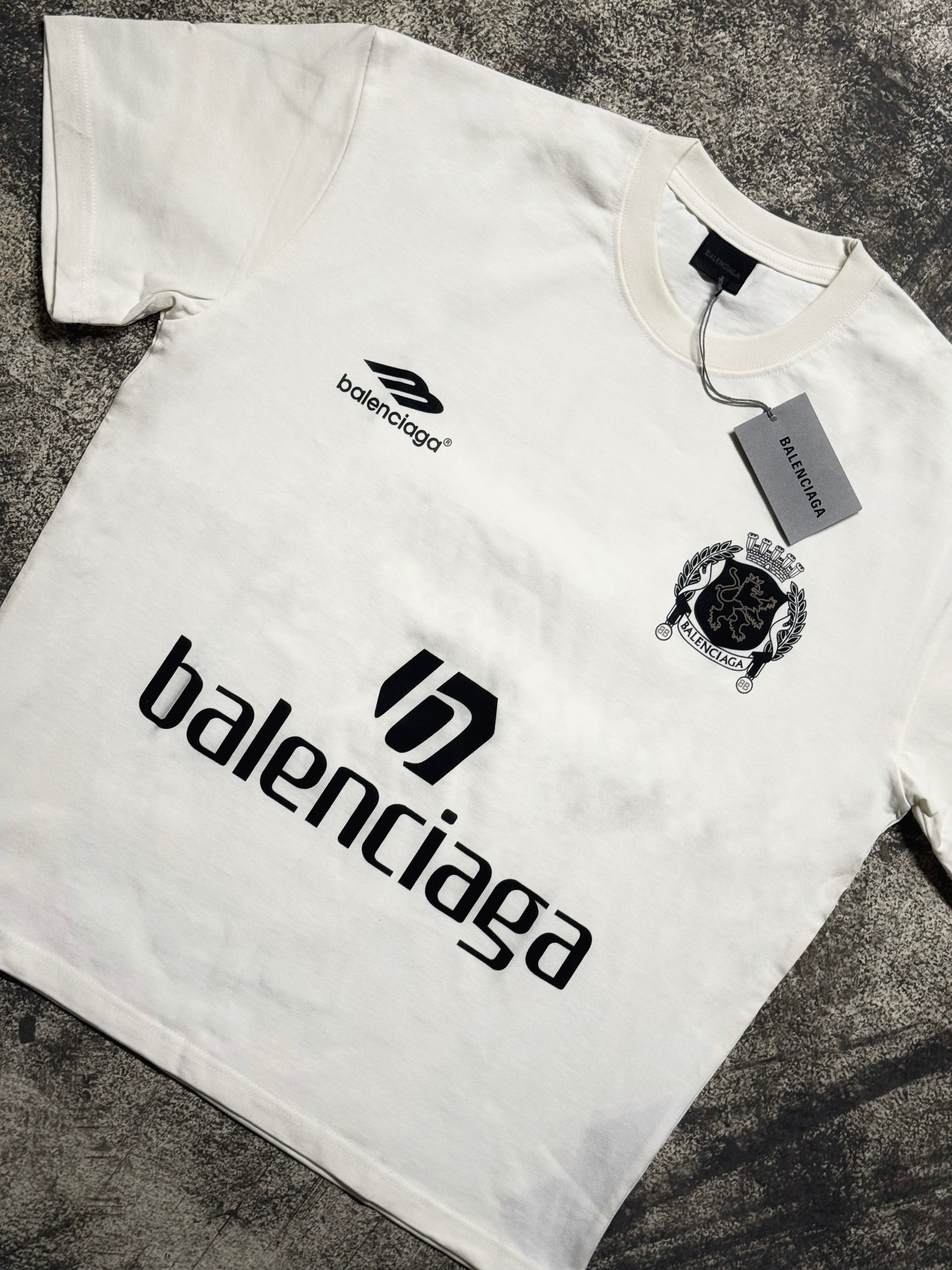 Tricou Balenciaga