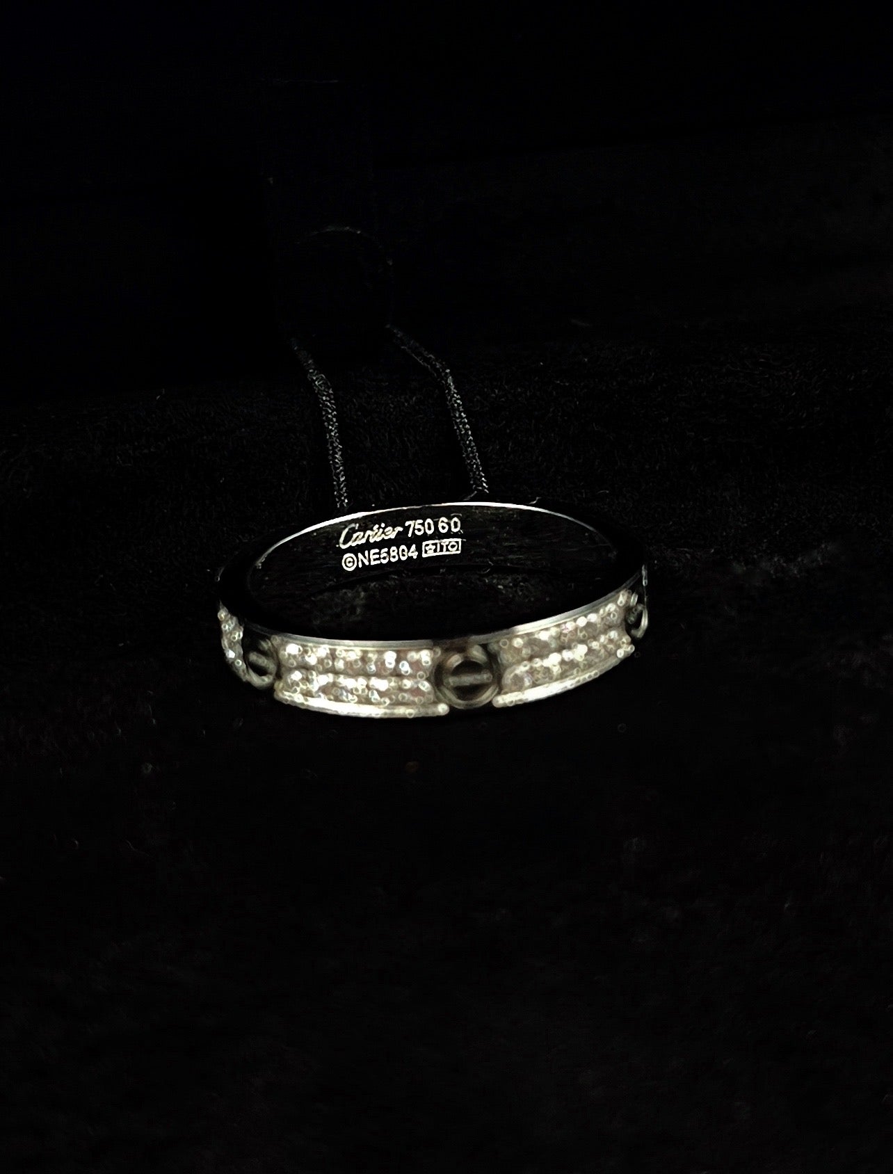 Inelul Cartier Love