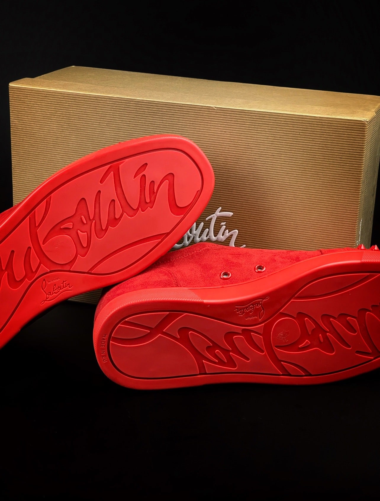 LOUBOUTIN RED VELOUR DRIPLOCKER.BG