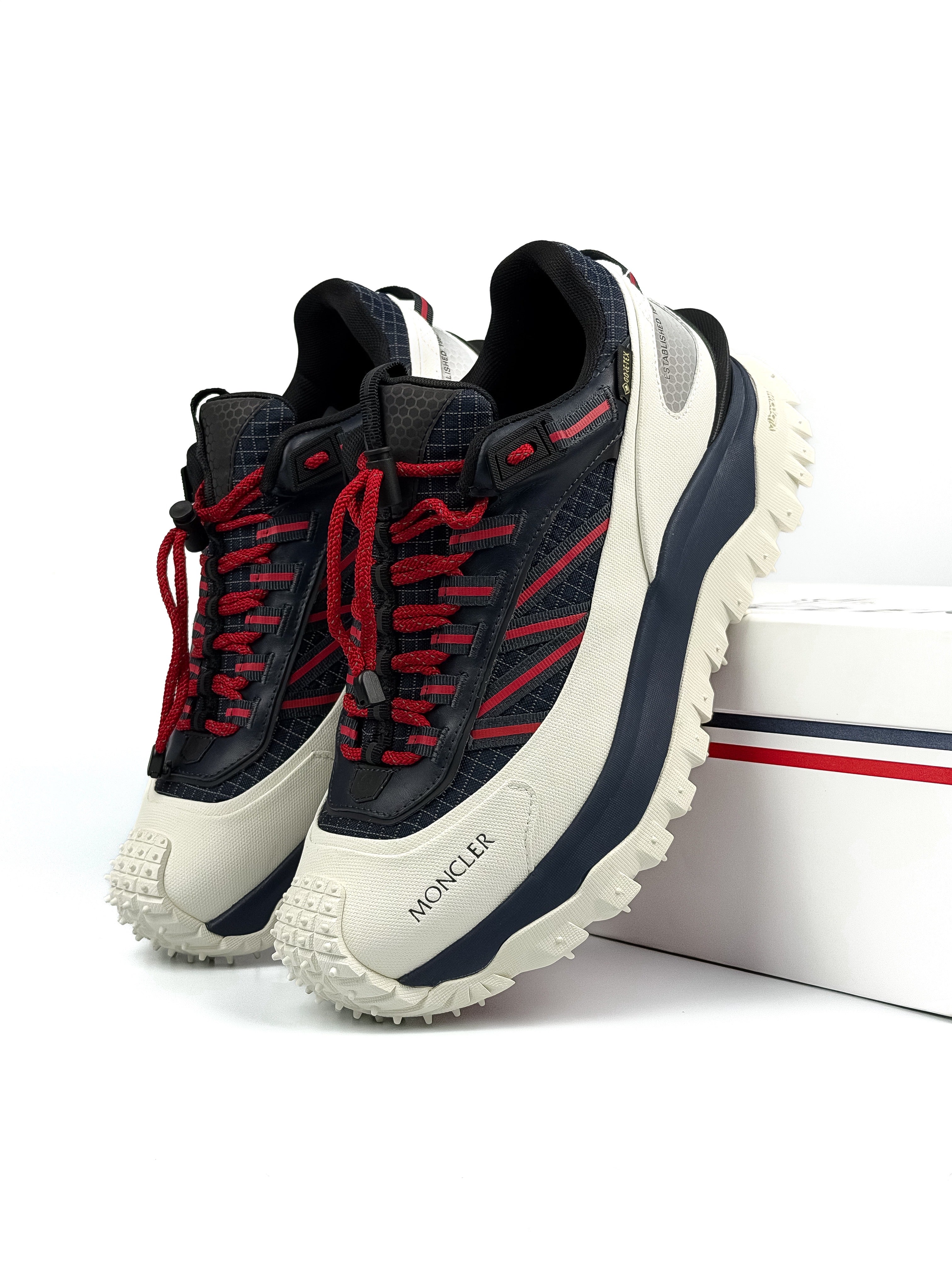 Adidași Moncler