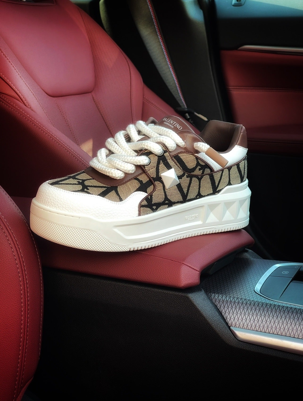 Valentino One Stud