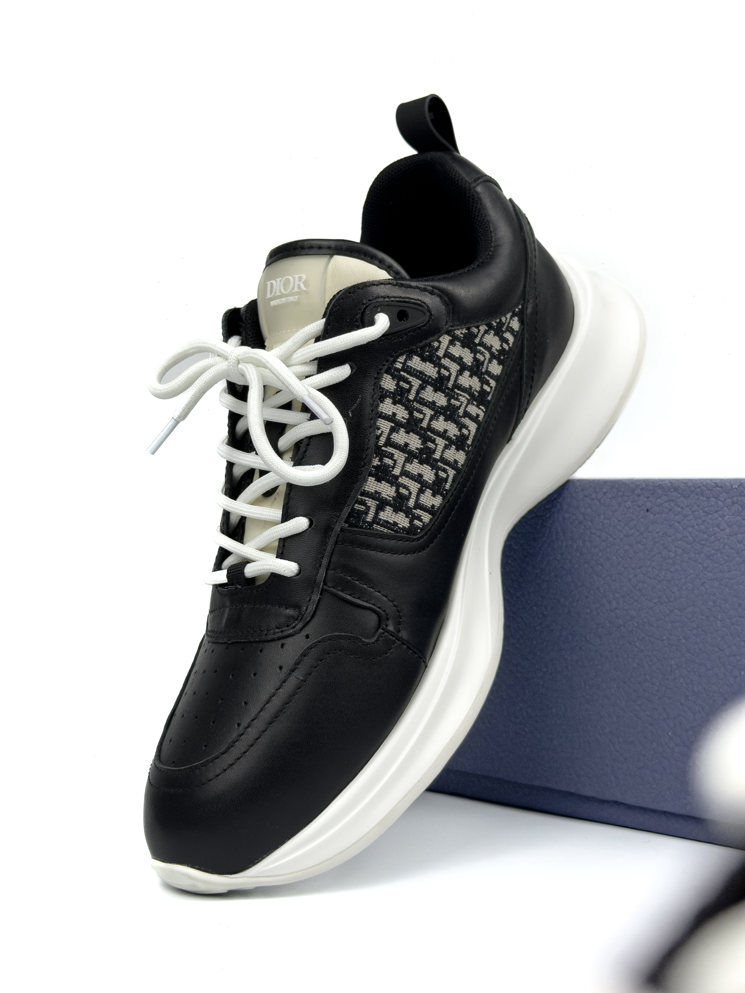 Dior B25