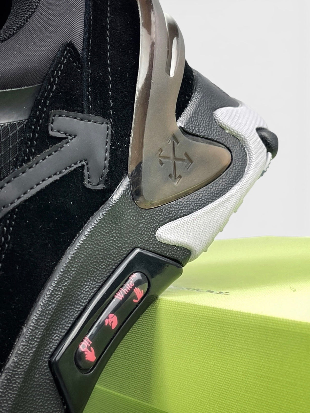 Off-White Odsy-2000