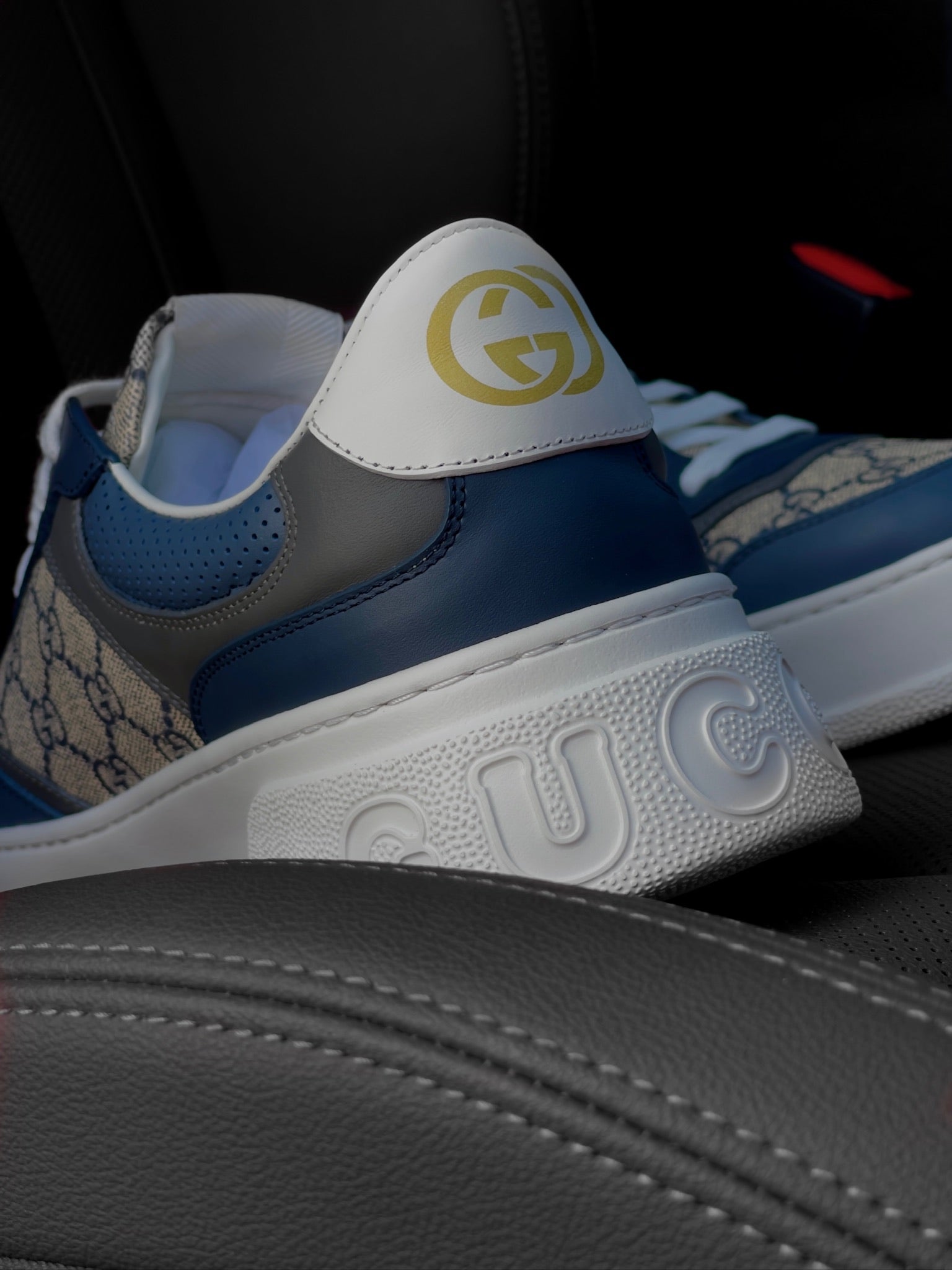 Adidași Gucci