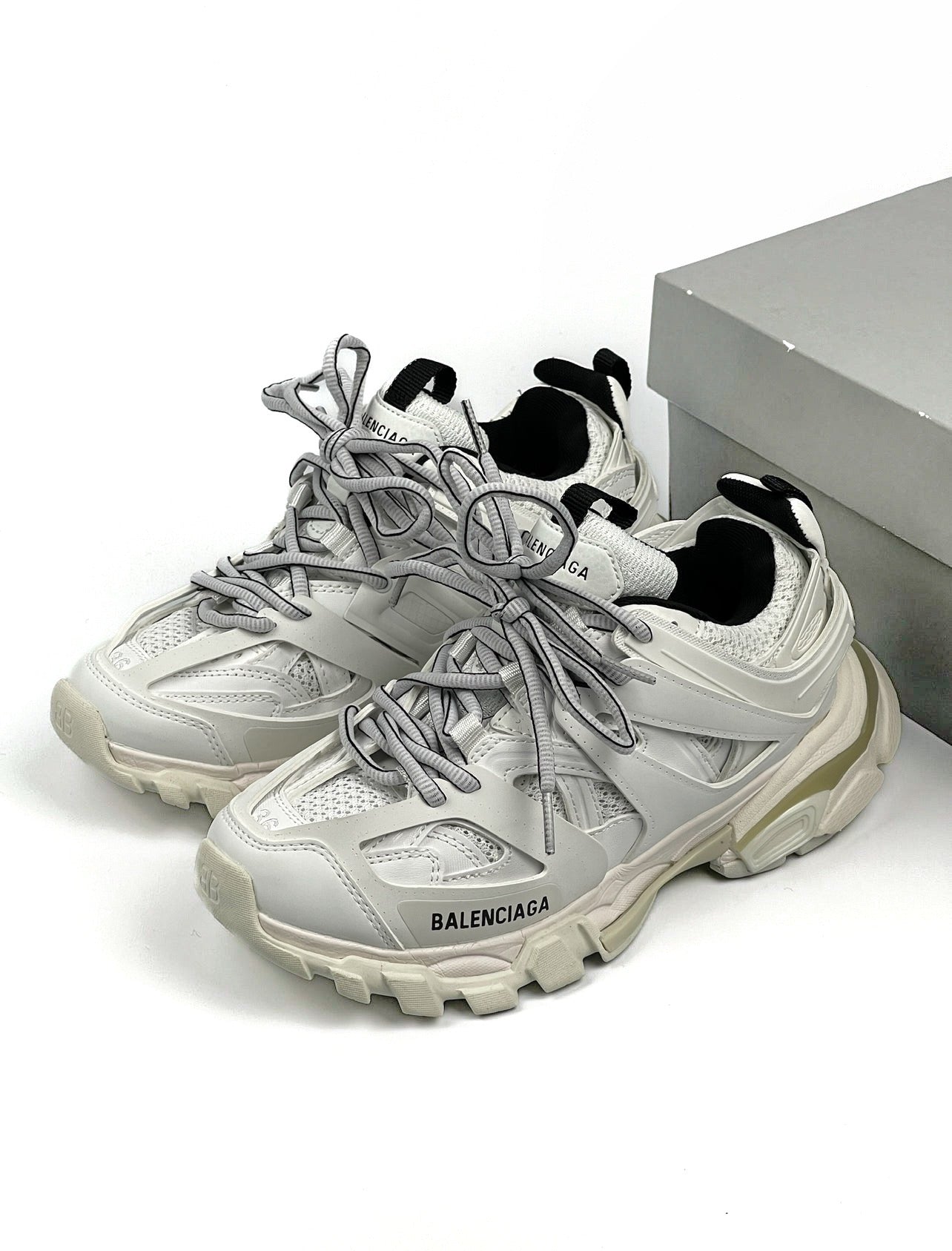 BALENCIAGA TRACK