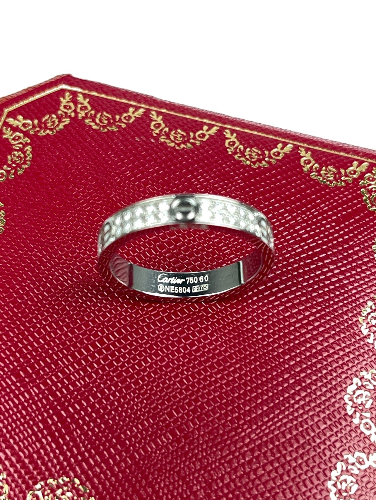 Inelul Cartier Love