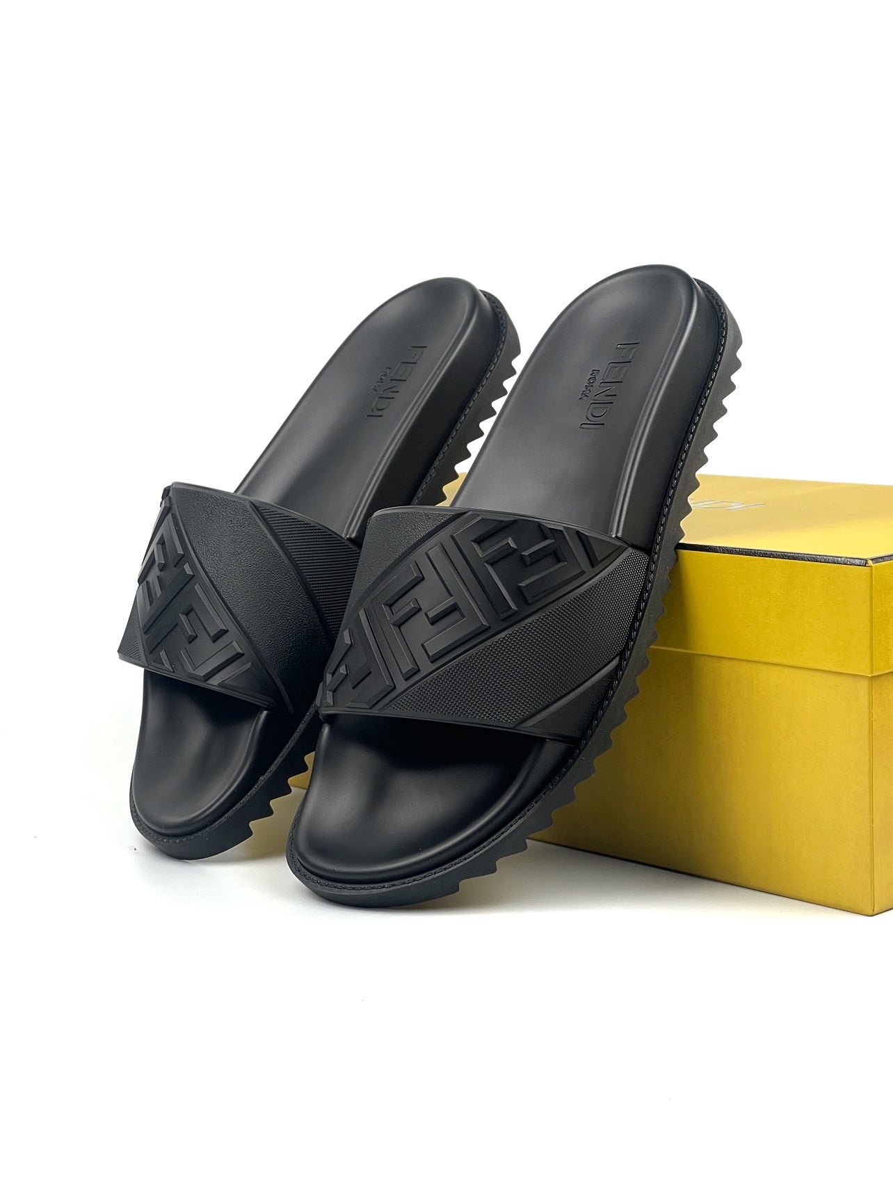 Sliduri Fendi