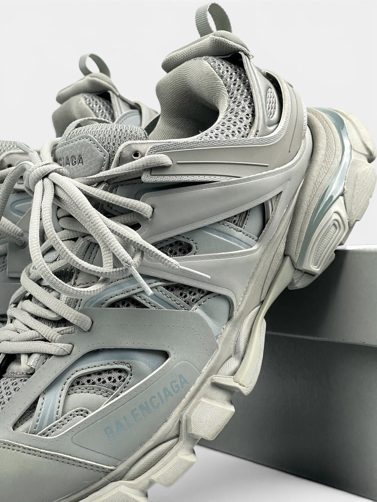 Balenciaga Track сиви