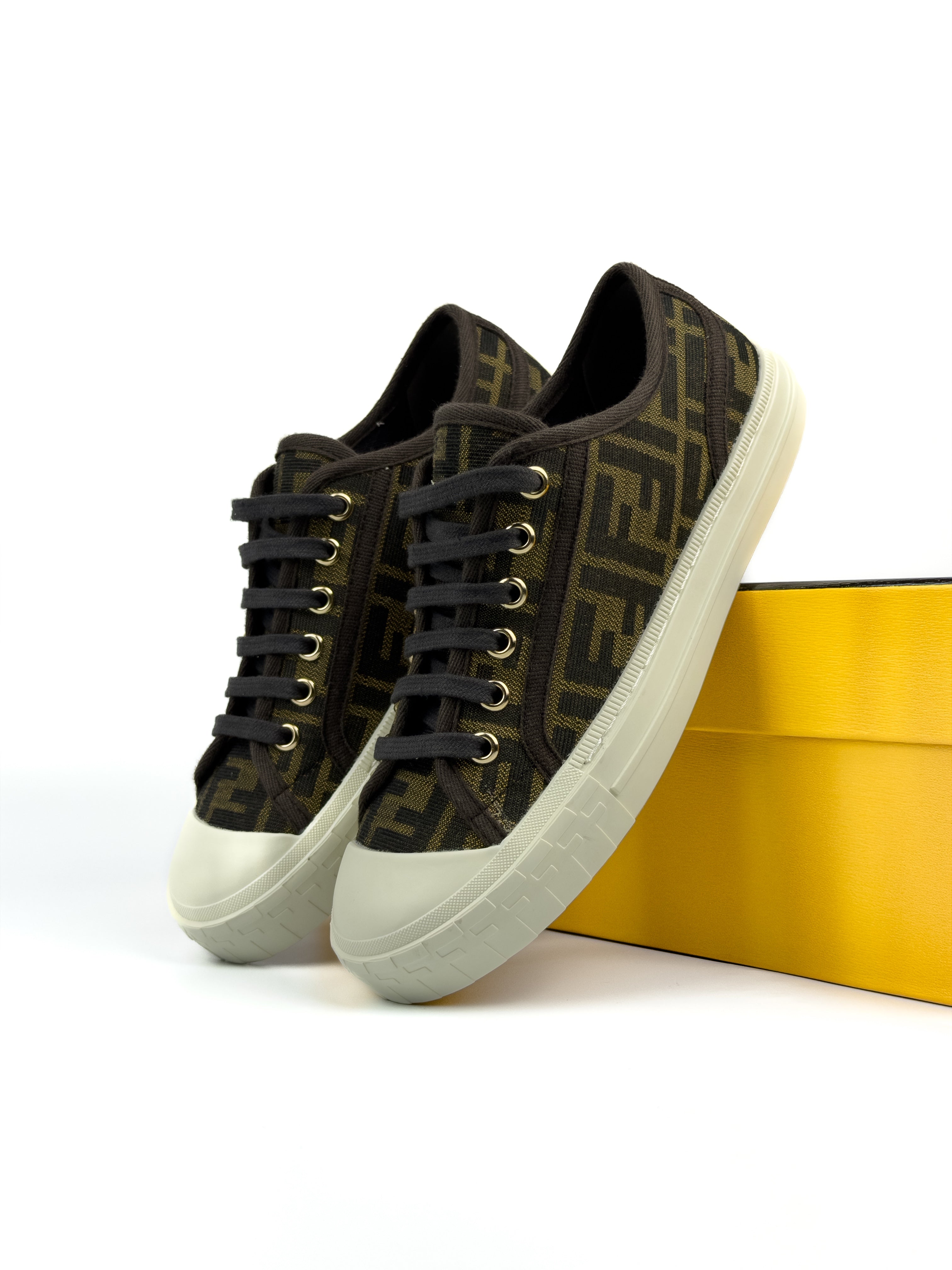 Fendi Domino