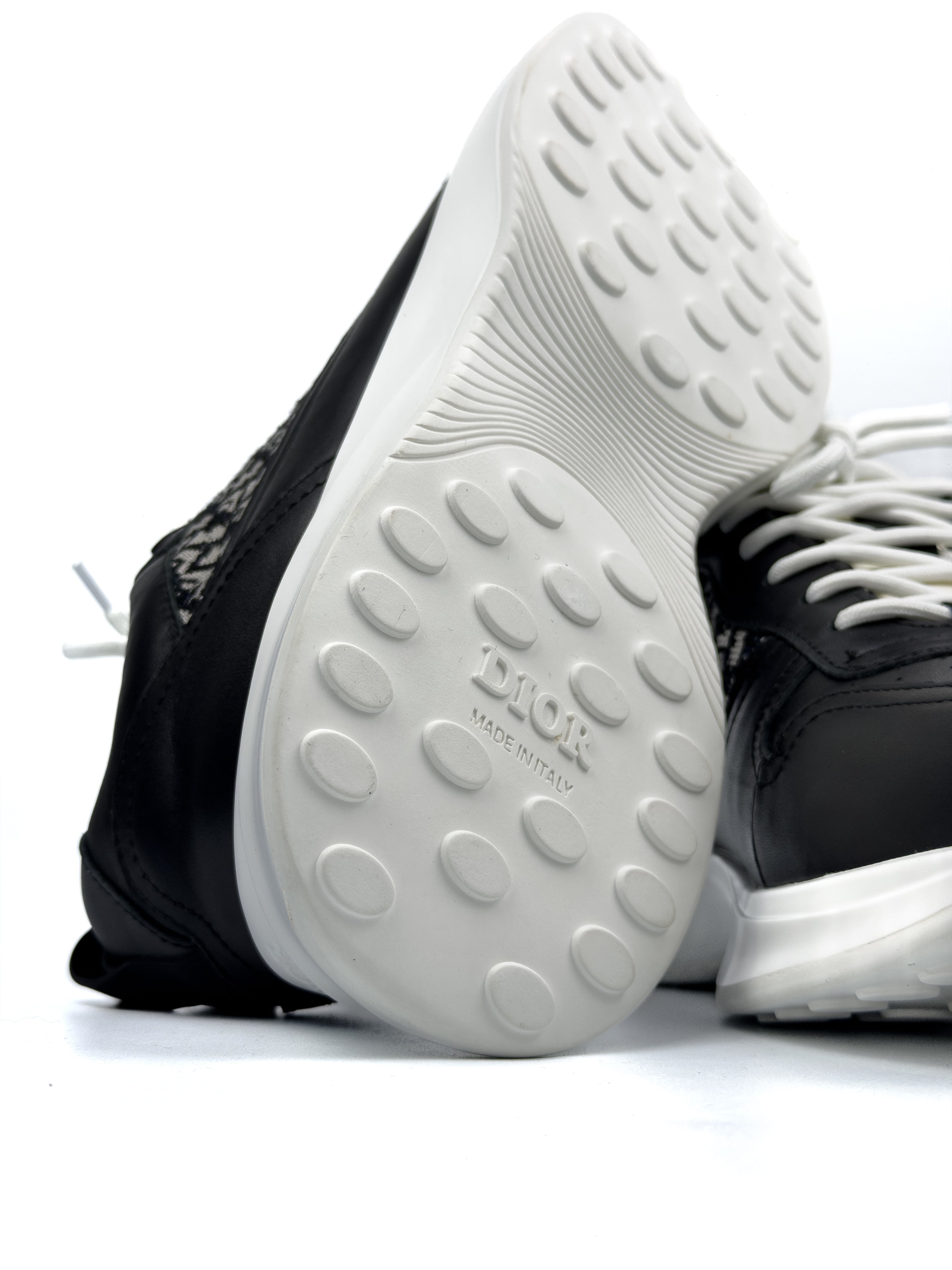 Dior B25