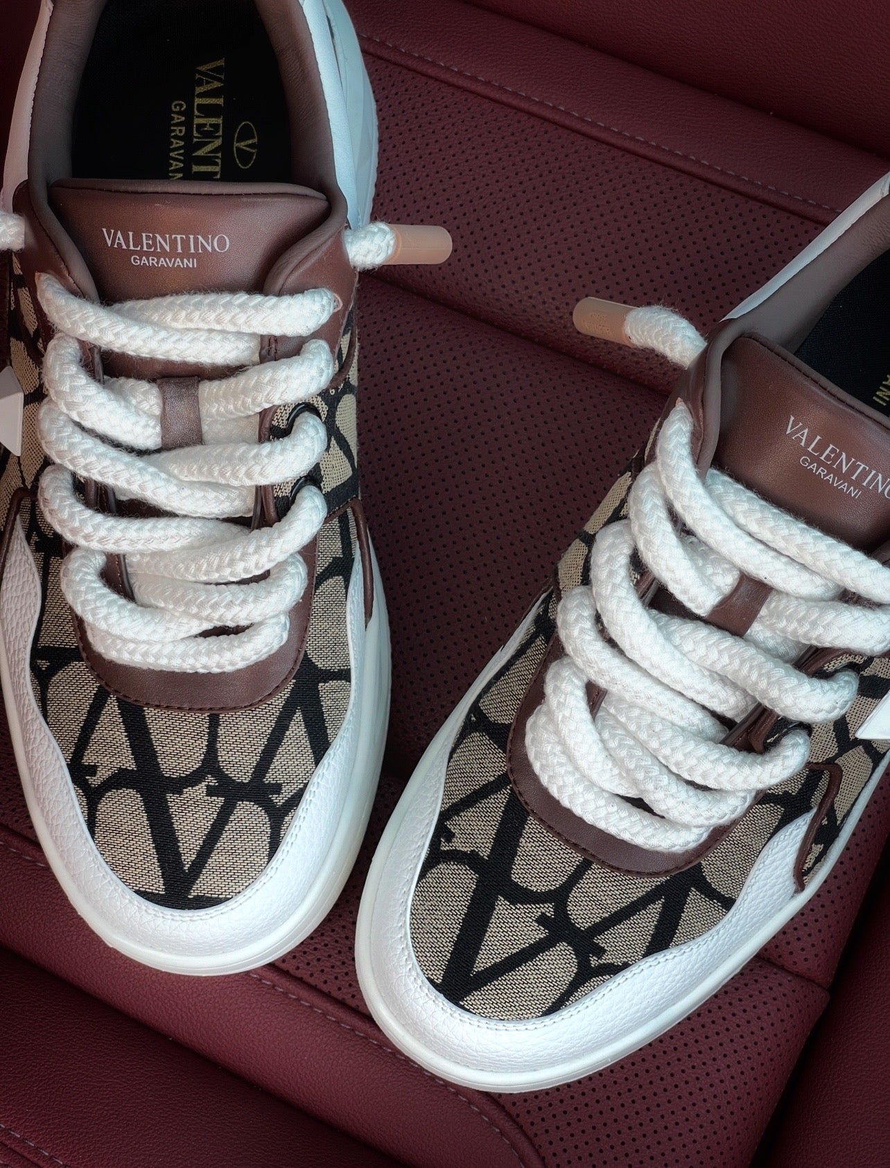 Valentino One Stud