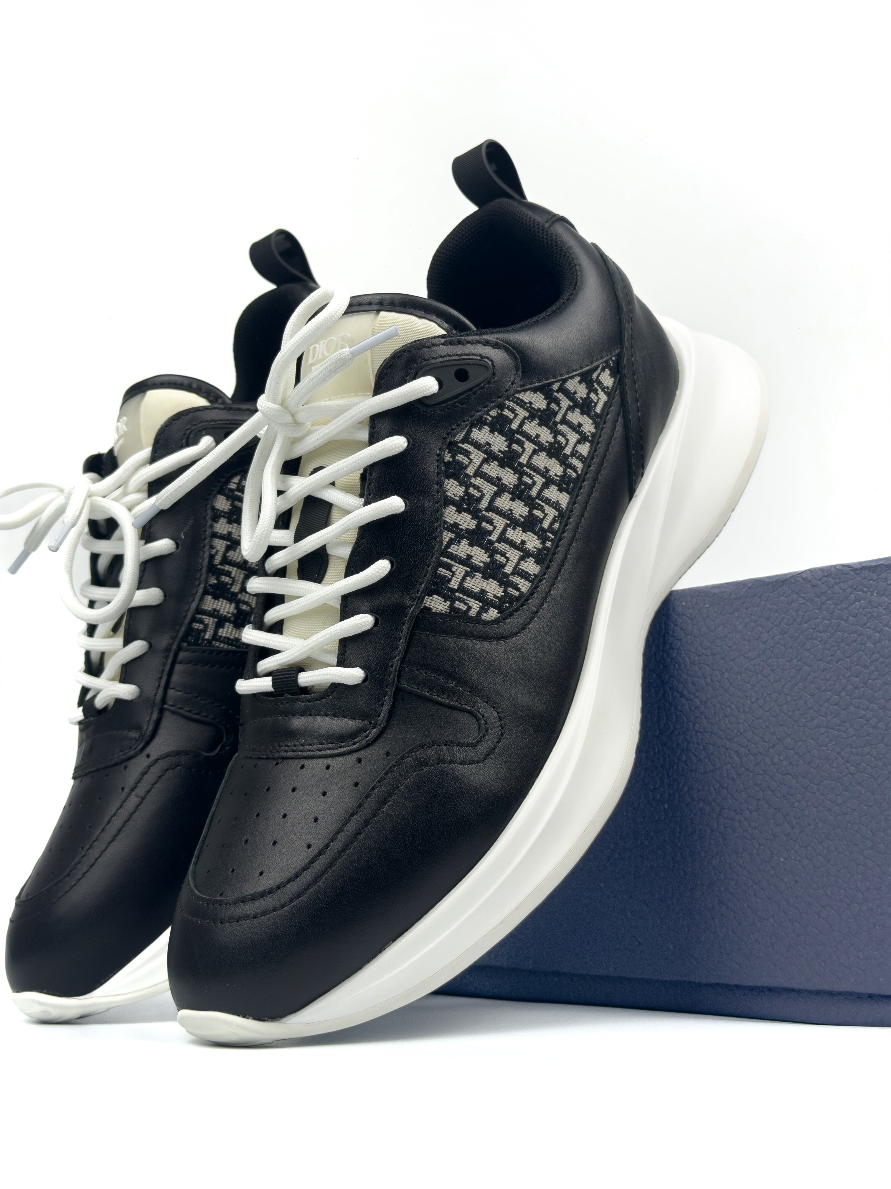 Dior B25