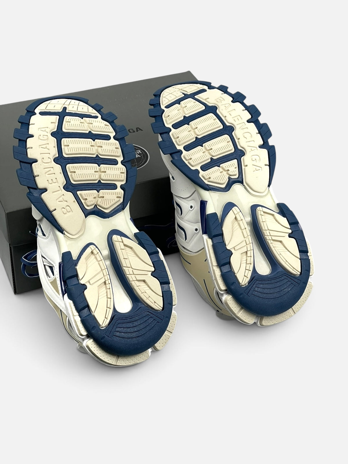 BALENCIAGA TRACK