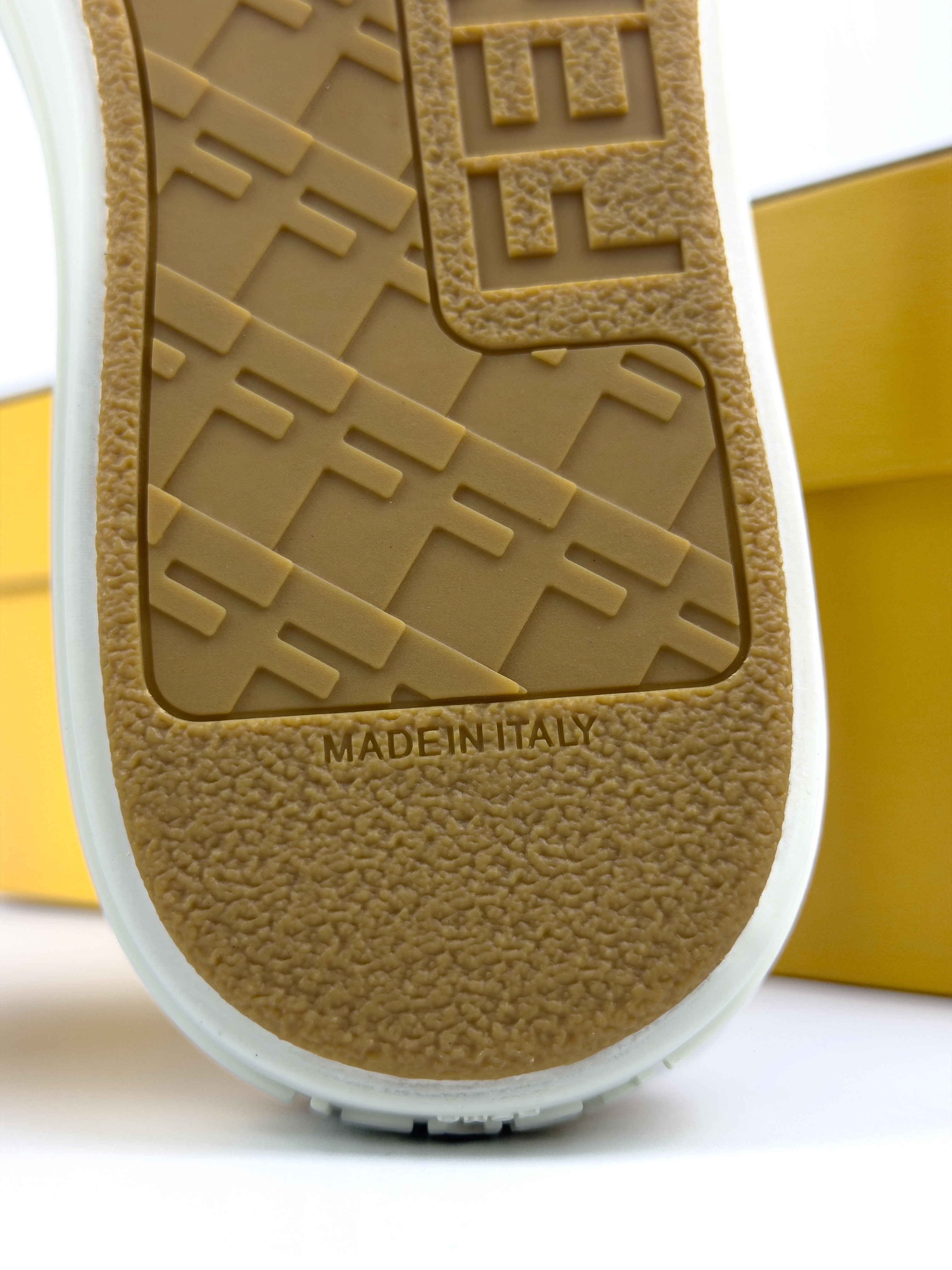 Fendi Domino