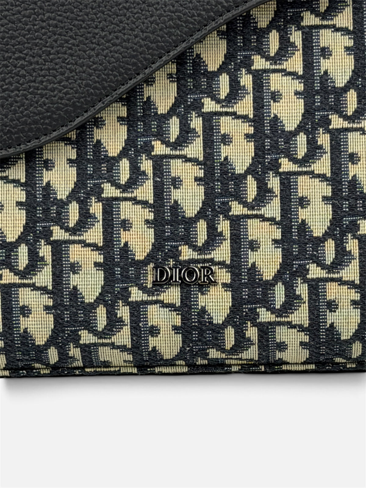 Monogram Pochette