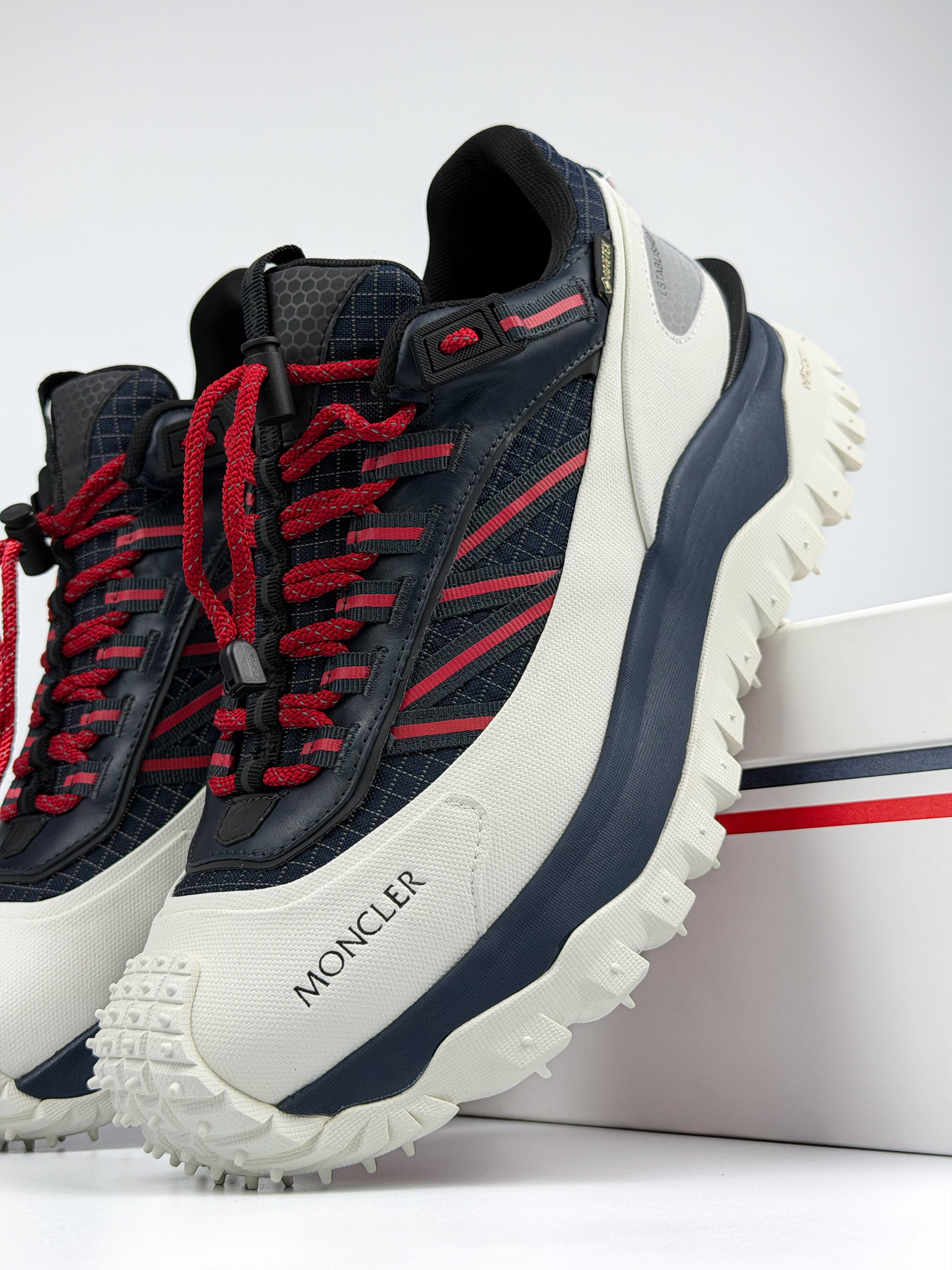 Adidași Moncler