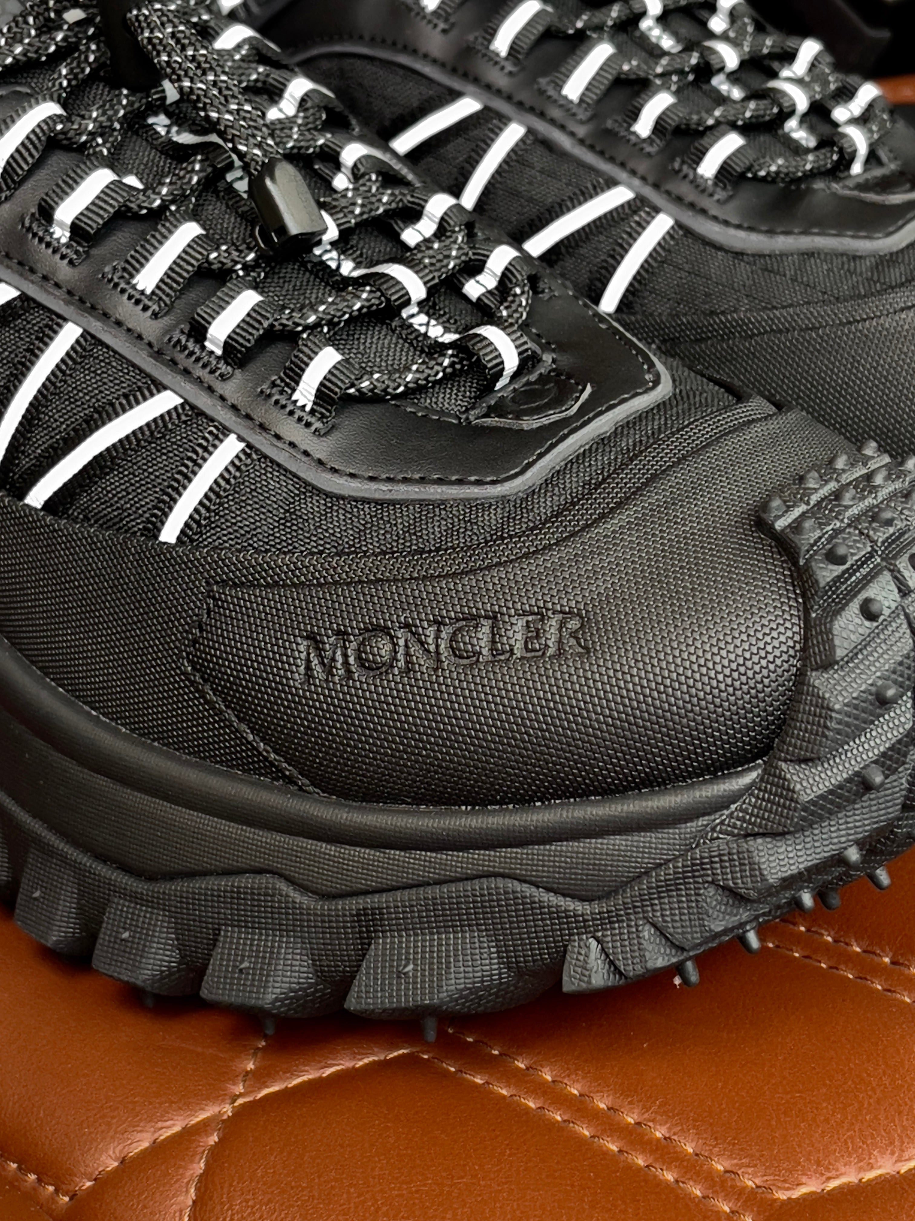 Adidași Moncler