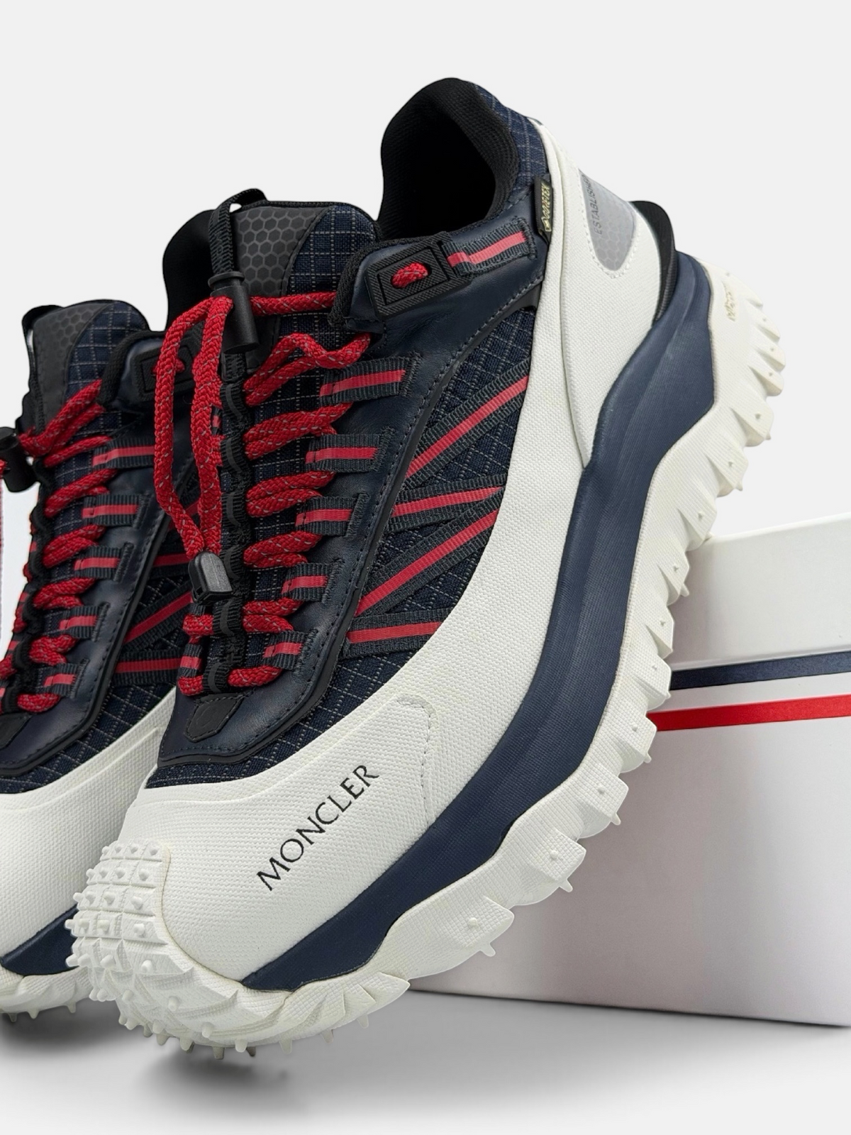 Adidași Moncler