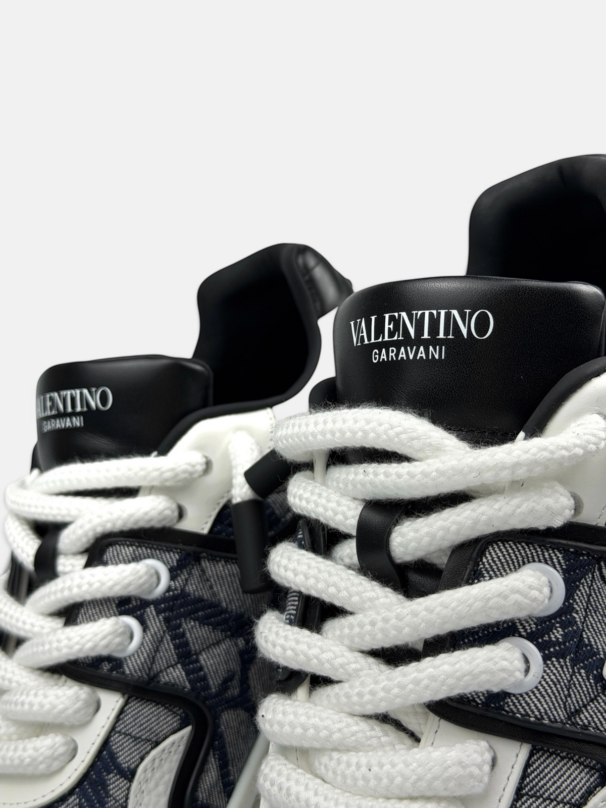 Valentino One Stud